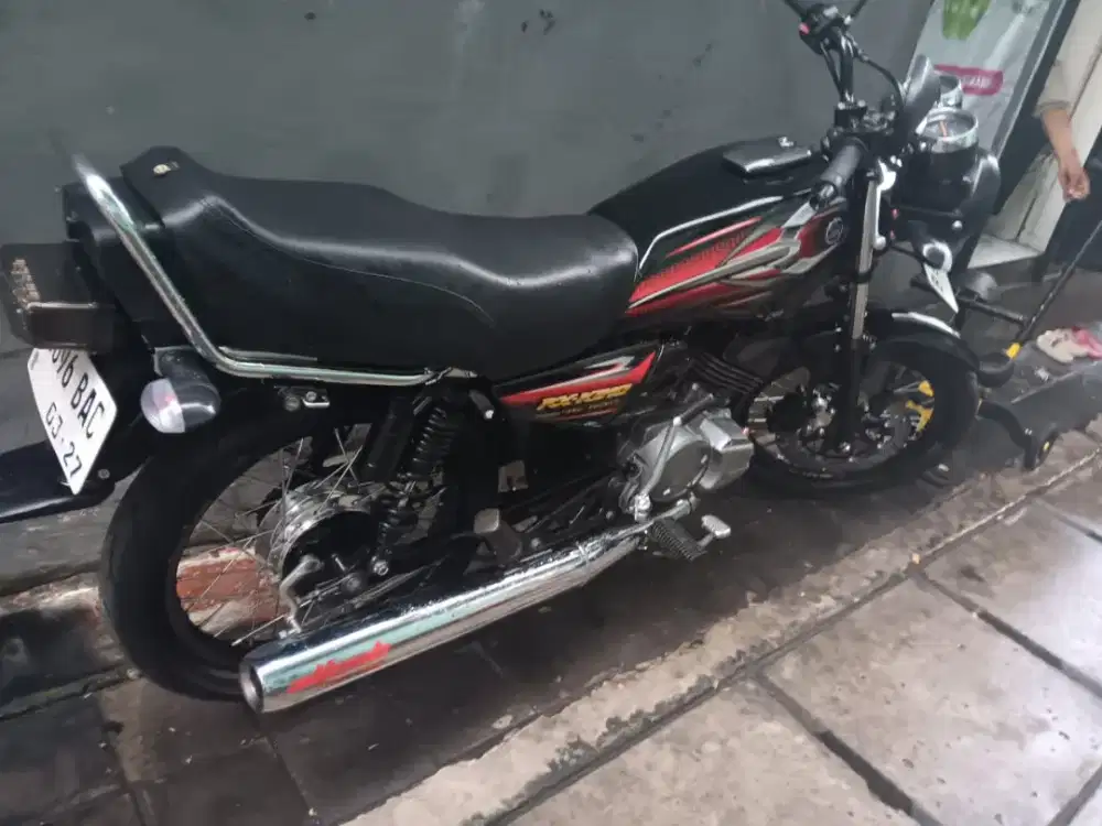 RX-KING TAHUN 2004 PAJAK MATI 2 TAHUN KONDISI MULUS DAN STANDAR BENER