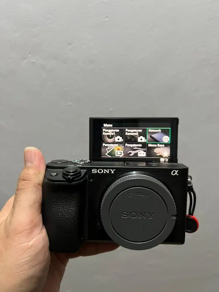 sony 6400 bundling 3 lensa. dijamin mulus, aksesoris lkp jarang pakai