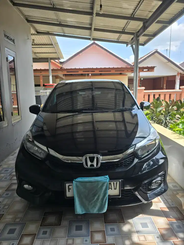 Dijual Honda Brio E CVT hitam 2022