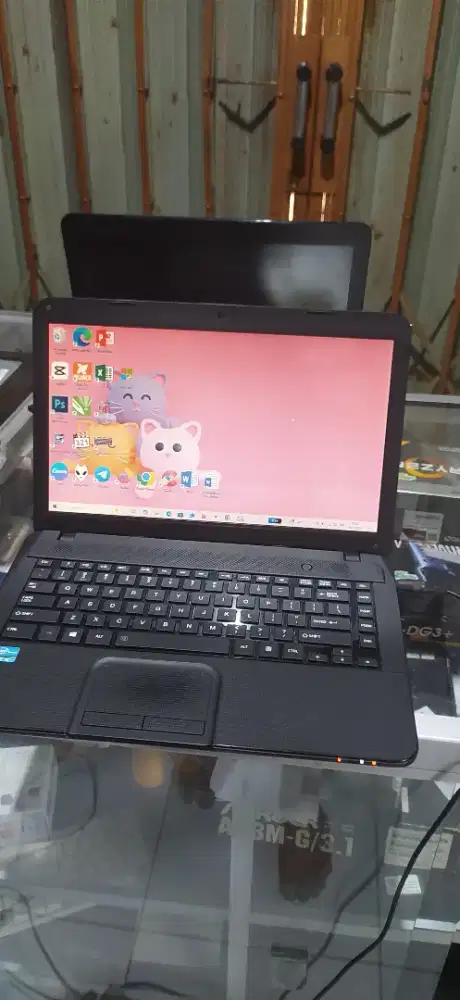 Toshiba C800 i3 ssd 128GB Hardisk 320GB