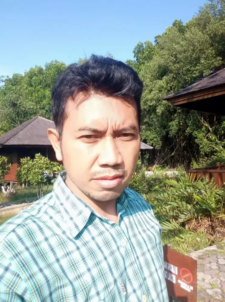 MENCARI PEKERJAAN OFFICE BOY