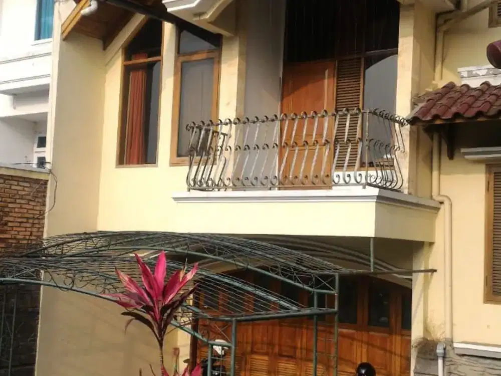 TUBAGUS ISMAIL, DAGO. RUMAH LUAS DI KOTA BANDUNG