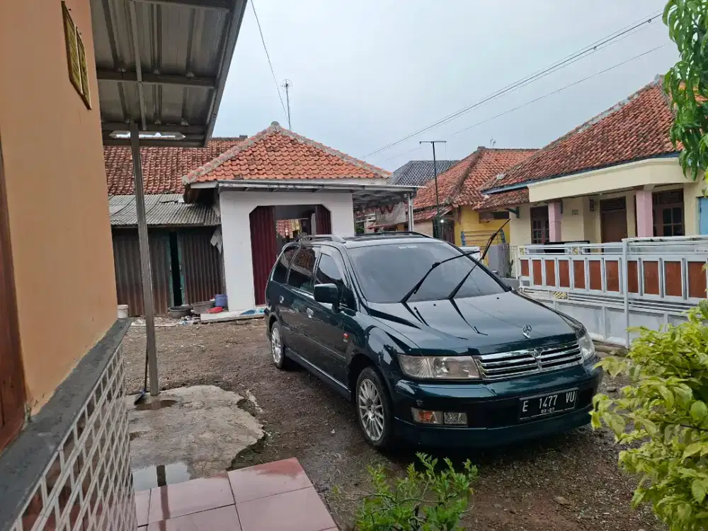 Mitsubishi Grandis CBU JDM 2,4 at