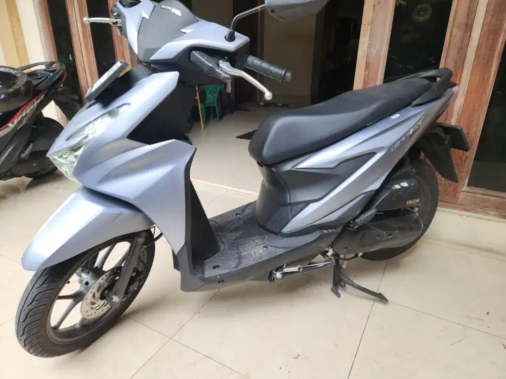 Beat deluxe silver 2025 gbm bisa tunai / kredit