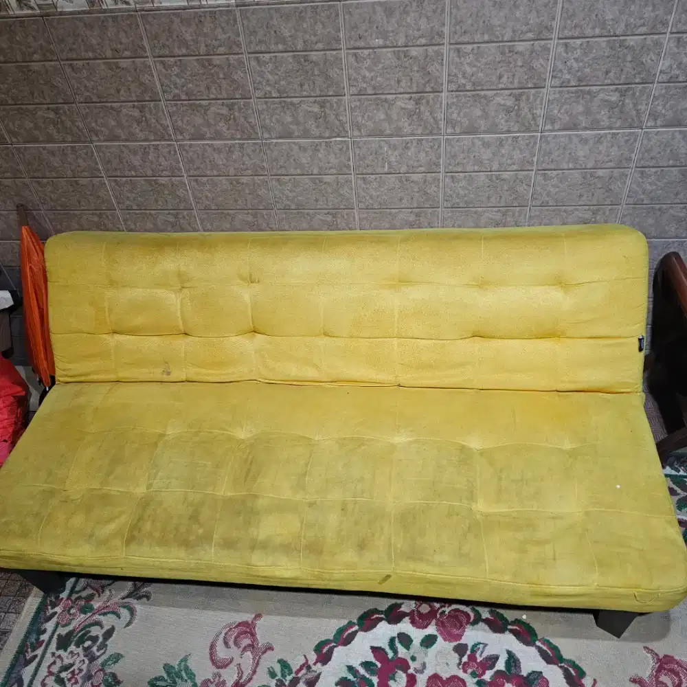 Kursi sofa bed lipat 2 in 1 (warna kuning)