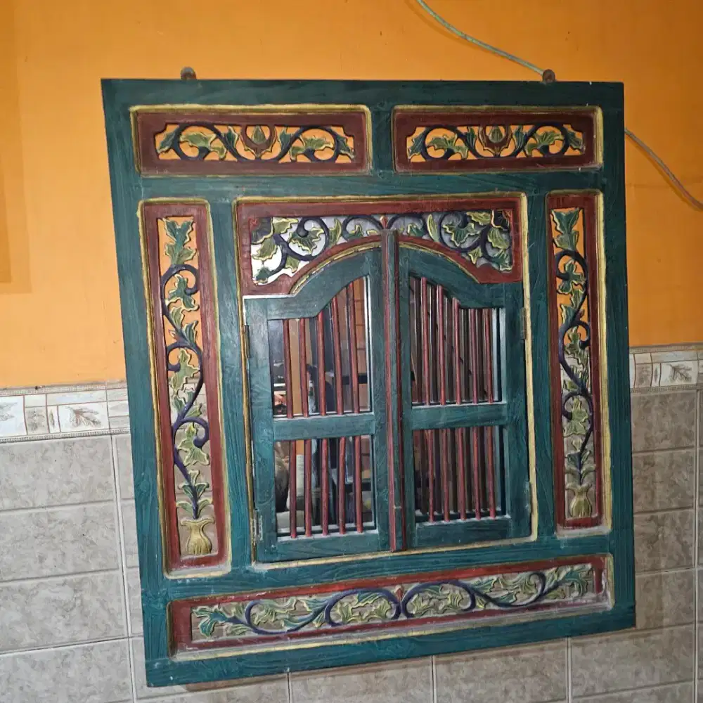 (Hiasan tembok rumah) 2 pcs jendela & cermin gantung antik ukiran kayu