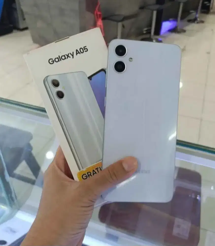 Samsung A05 putih ram 4/64
