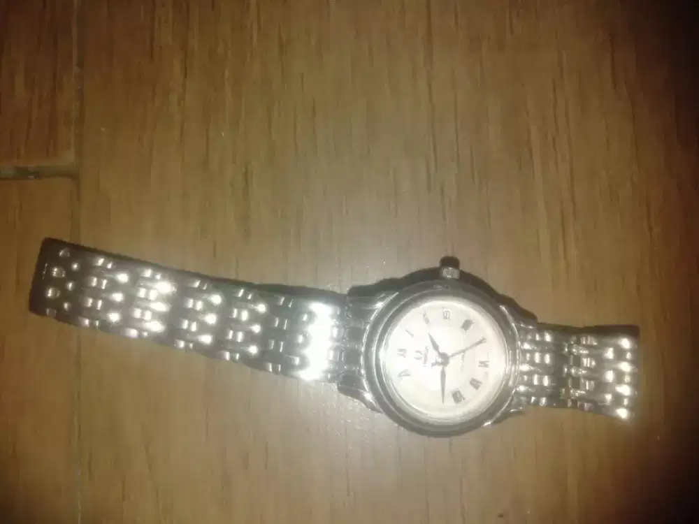 Jam tangan wanita omega original bisa kirim