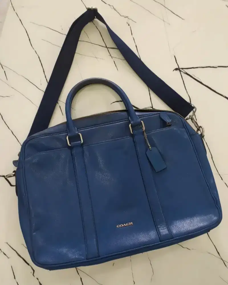 Messenger bag coach