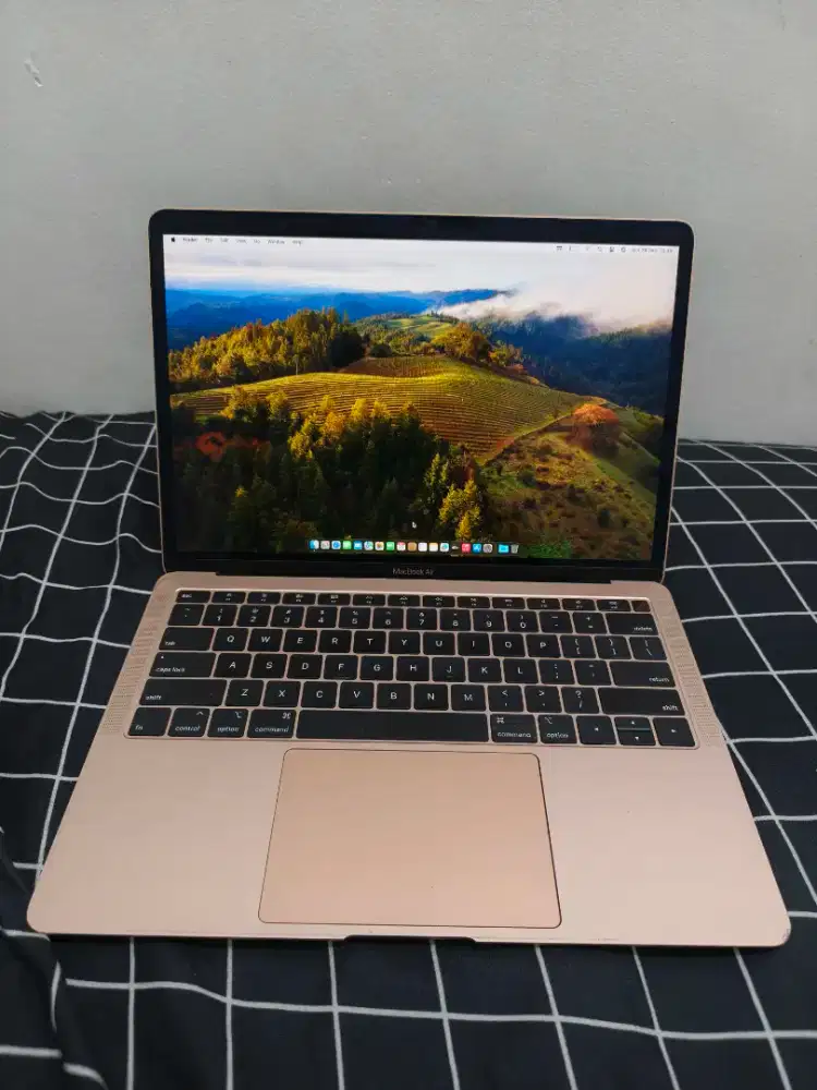 Macbook air 13 inch 2018 i5 16gb/256gb