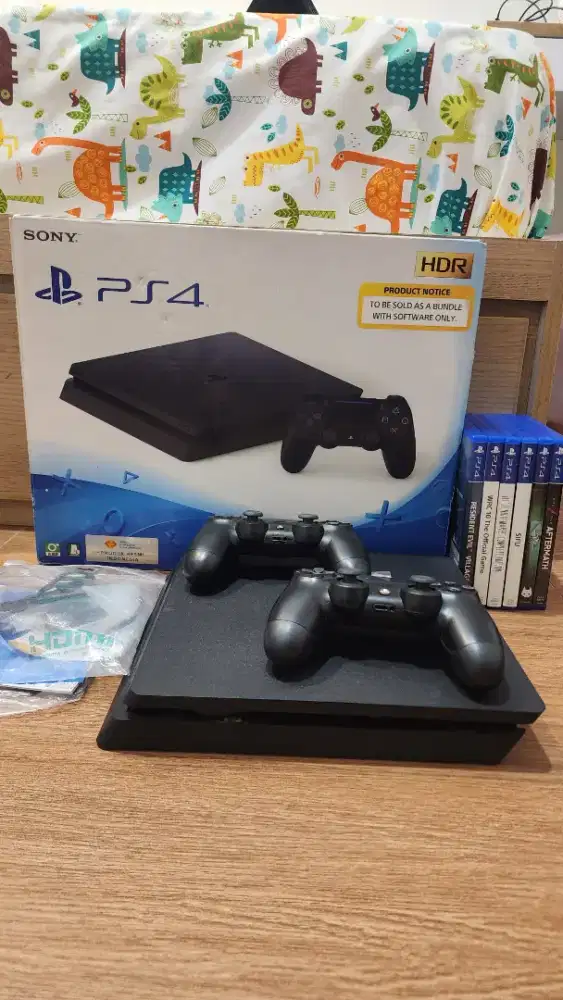 Playstation 4 PS 4 1TB Free 6 CD Games Ori PS4