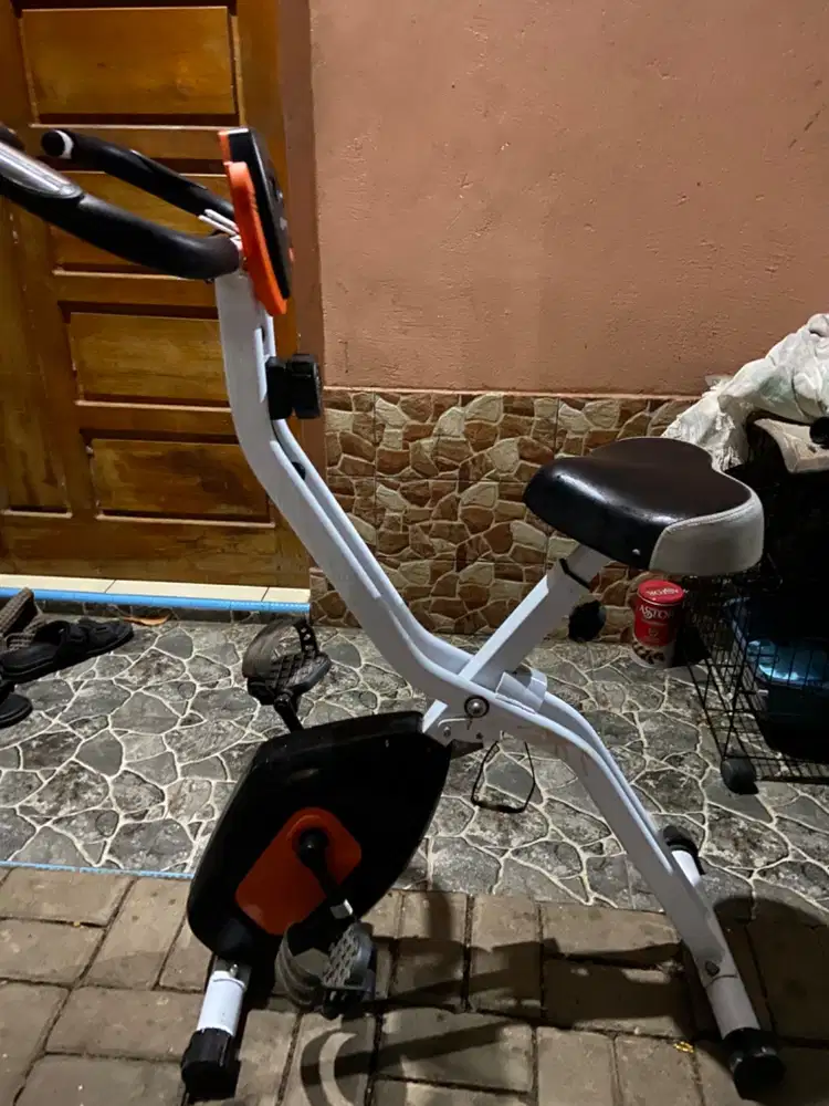 JUAL SEPEDA STATIS / SEPEDA GYM & BARBEL 20kg