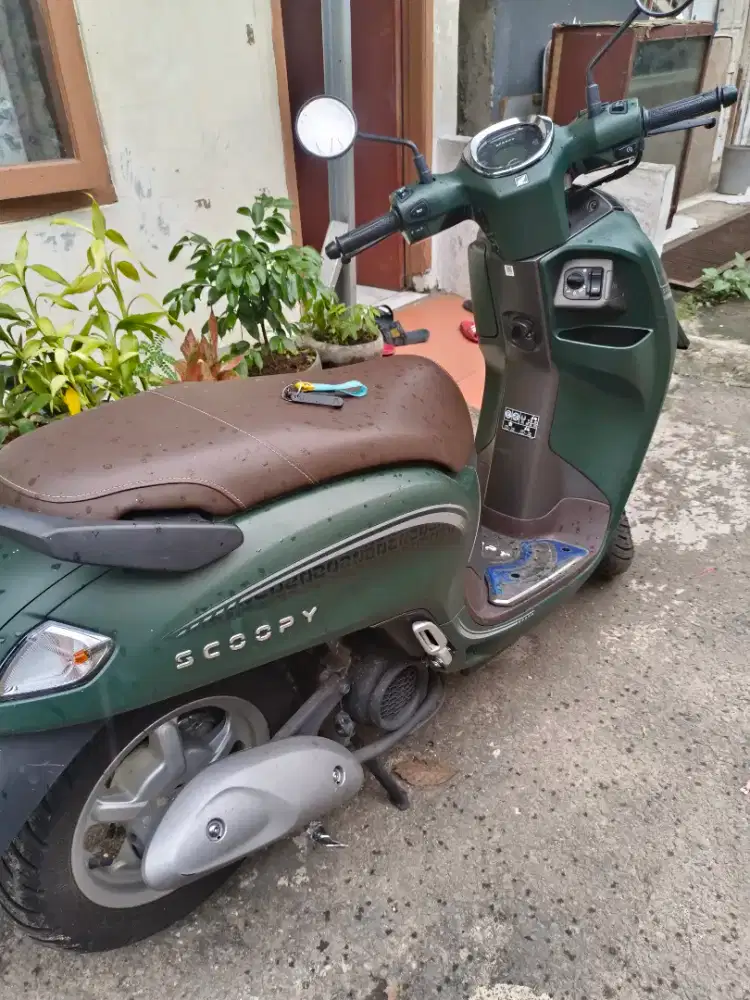 Dijual motor scoopy 2025 lengkap seperti baru