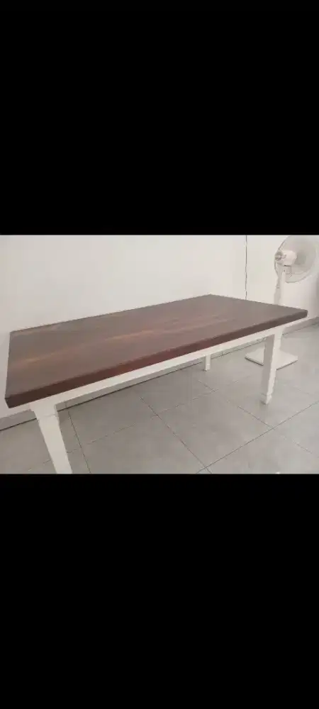 Meja mkn kayu kwalitas bgus..jamin puas