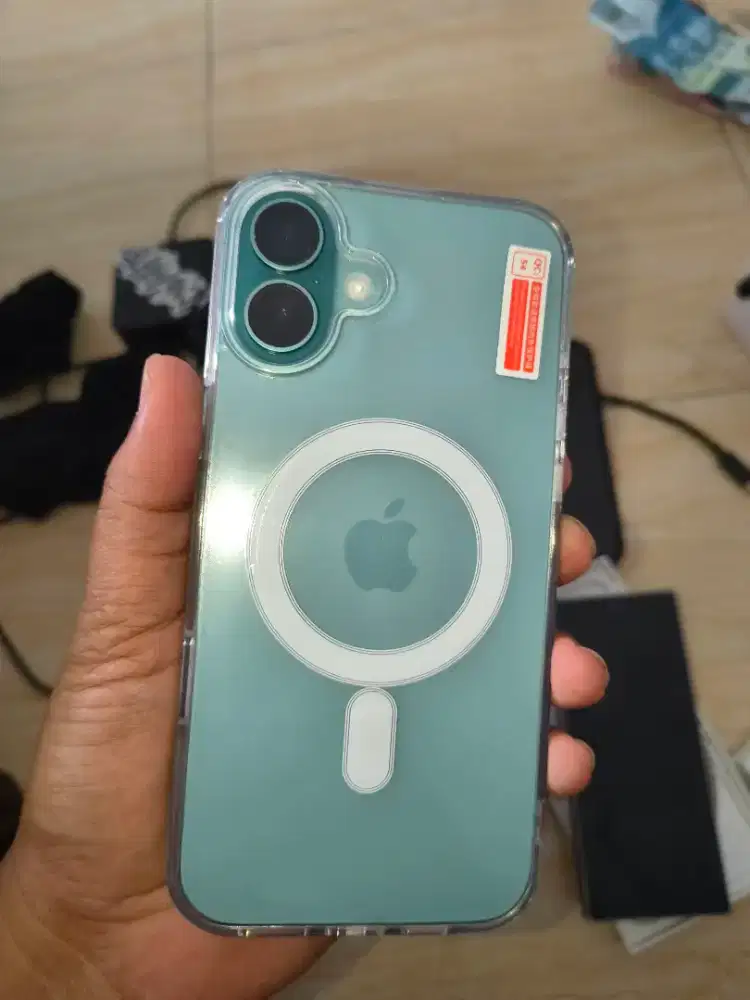 iPhone 16 plus 512 ex iBox. Masih garansi