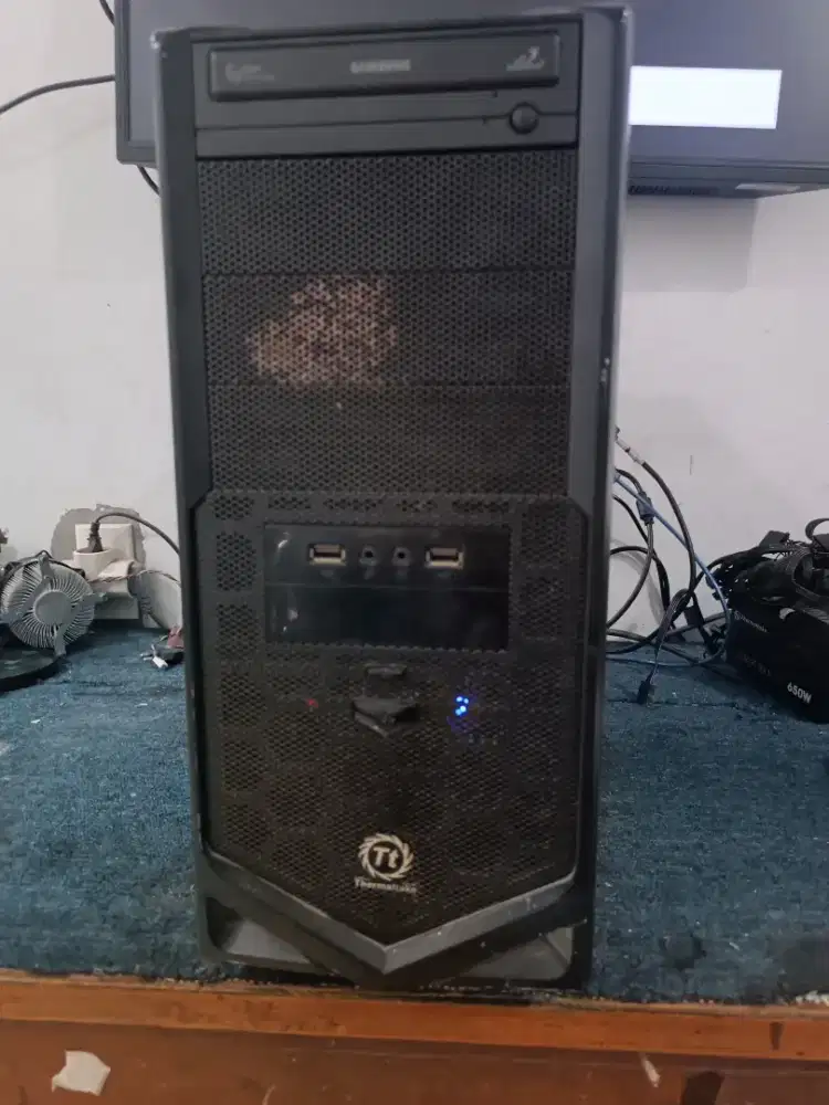 CPU Core i3-6100, Ram 4Gb, HDD 500Gb, Mobo Gigabyte, Win10