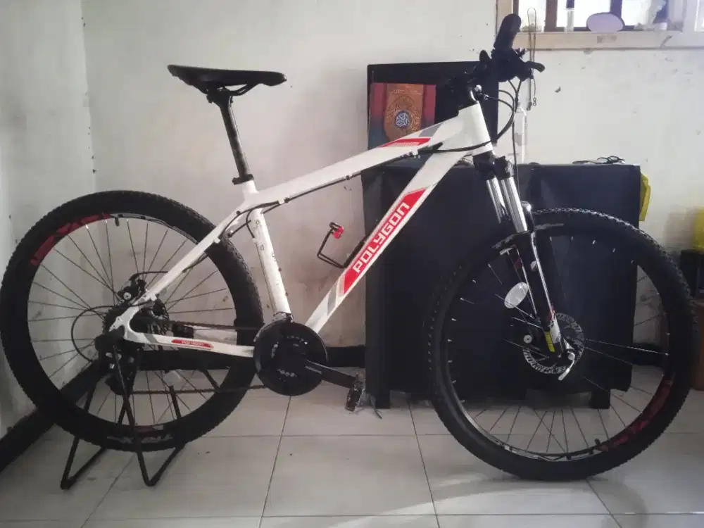 Sepeda gunung MTB polygon premier 3 uk27,5
