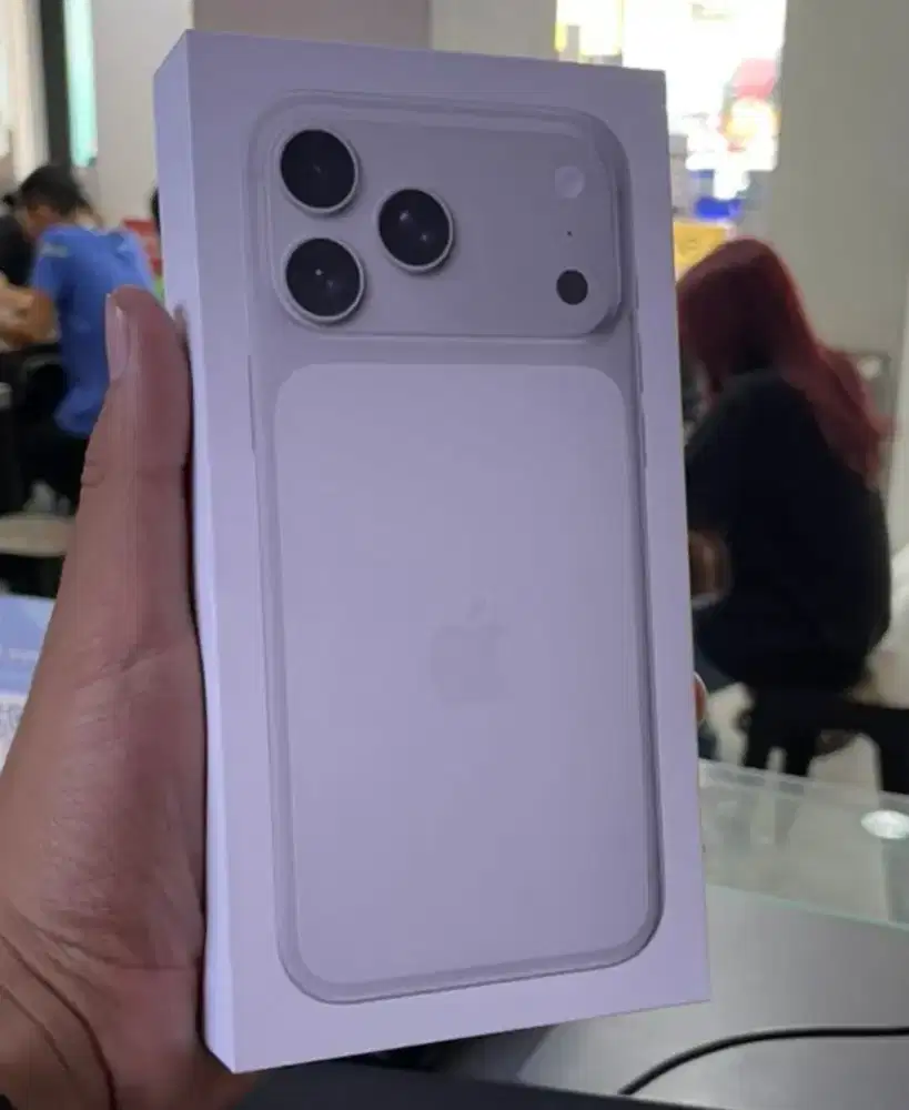 Limited Iphone 17 Pro Max 256 silver, barang segel & garansi resmi.