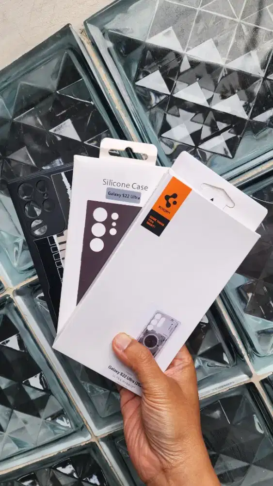 Casing Spigen Samsung s22 ultra like new