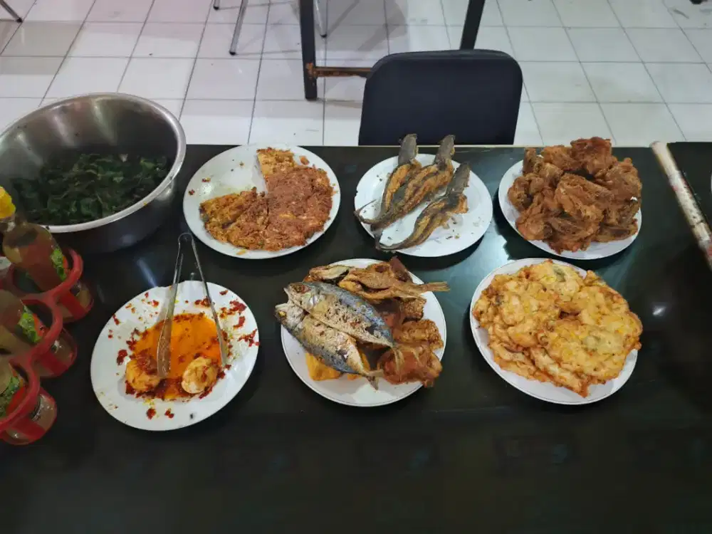 Dicari karyawan untuk rumah makan padang