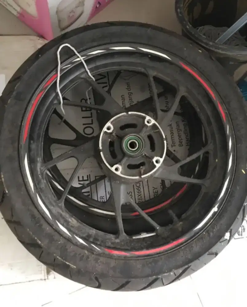 Stang dan Sepasang Ban Honda CBR 150R