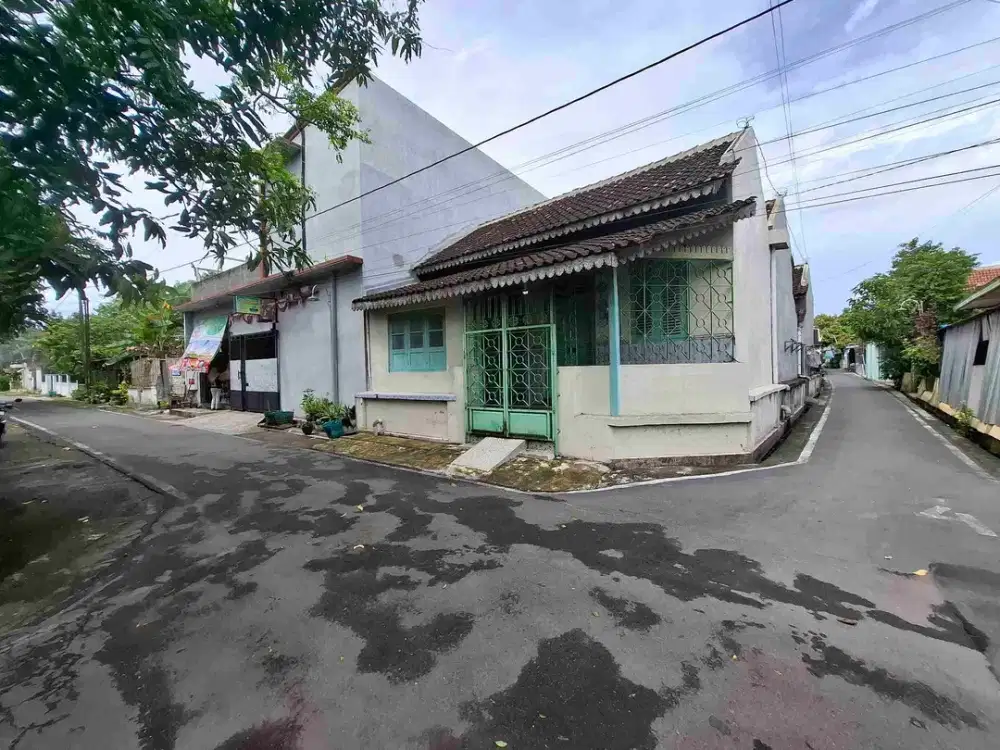 Rumah kost aktif lokasi di belakang kecamatan Baki