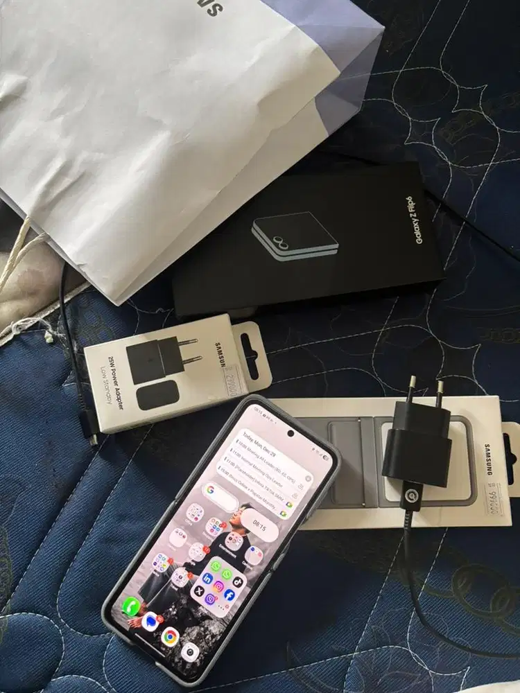 Samsung Galaxy Z Flip 6 12/256 GB blue