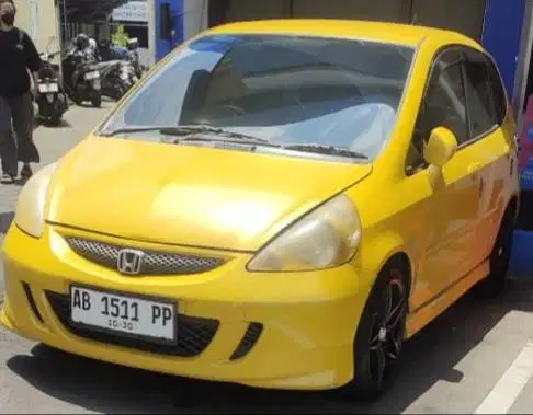Honda Jazz VTEC Kuning Limited Top Grade