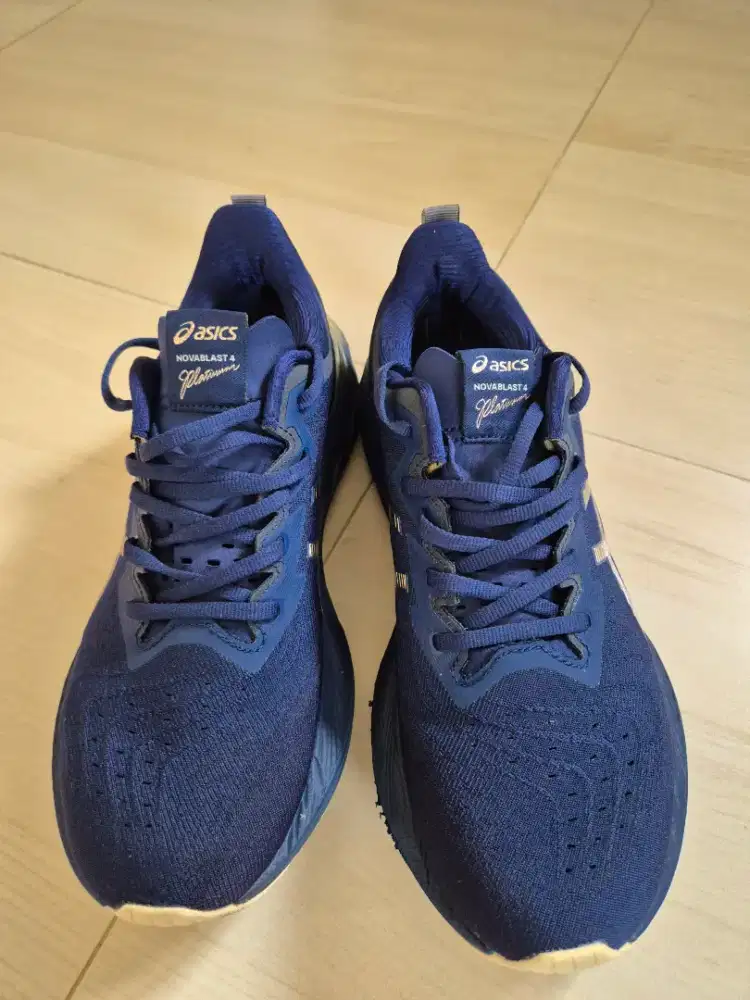 MURAHH!!  2 SEPATU ASICS / NEW BALANCE