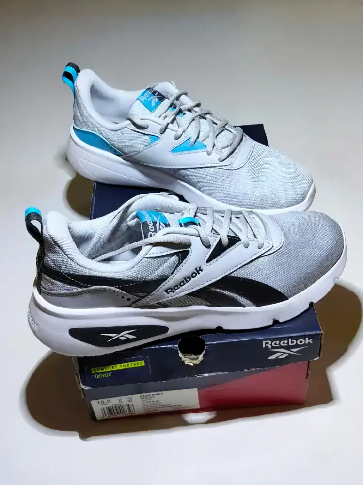 Reebok Rider V Running Pria Shoes