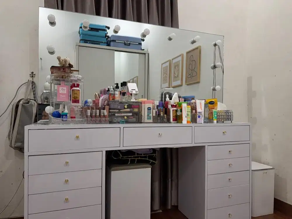 Meja rias lebar & panjang