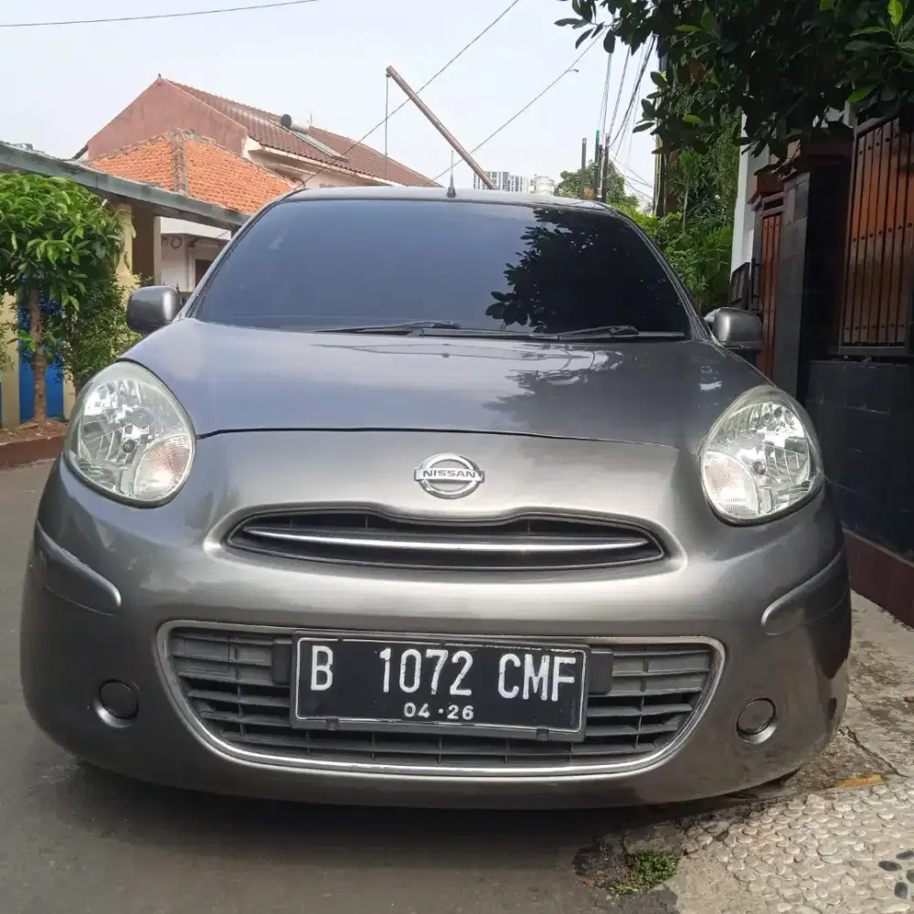 Mobil Siap Pakai Nissan march 2013 Very Good Condition