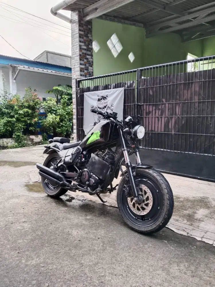 Yamaha byson costum Bobber