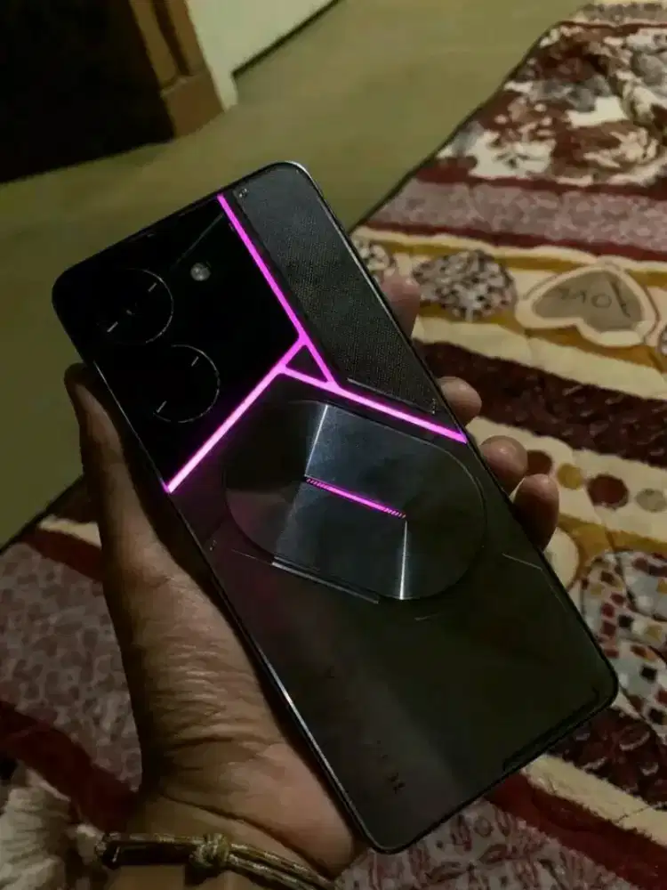 Ponsel Gaming~Tecno Pova 5 Pro 5G 8+8/256 Like New