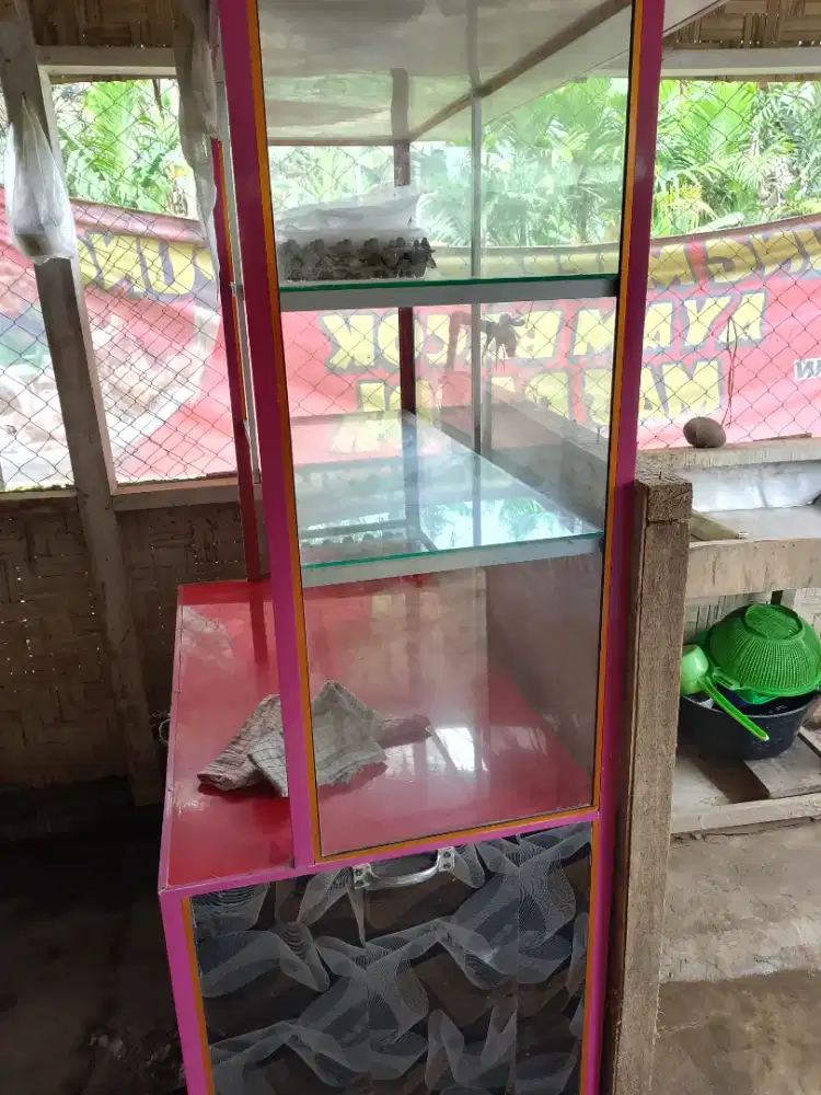 Stailing kaca untuk jualan