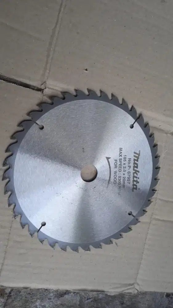 MATA CIRCLE CIRCULAR/MATA GERGAJI KAYU 7 INCH MAKITA