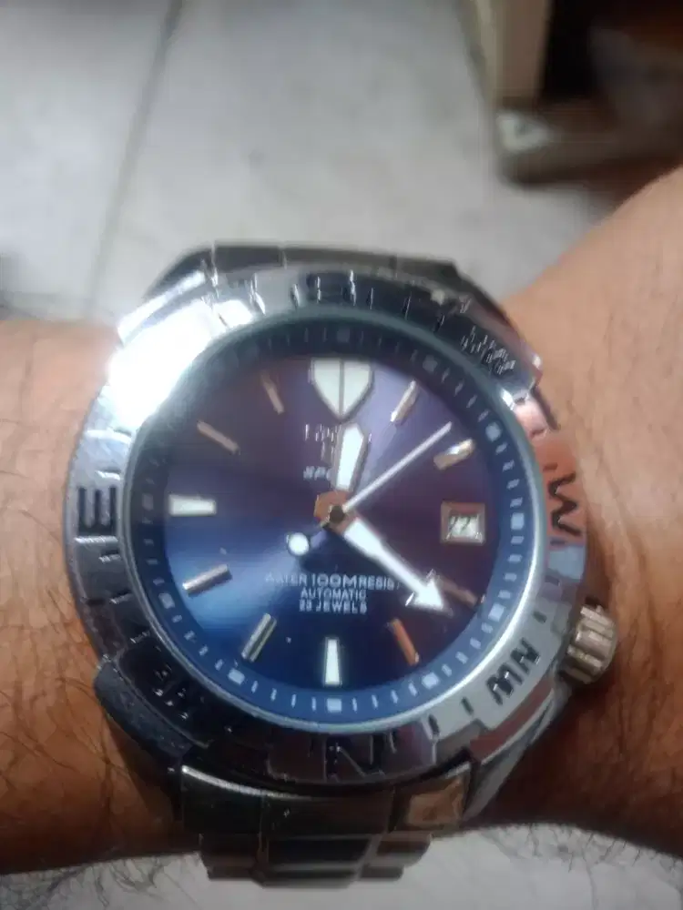 Jam tangan pria Seiko 5 sport otomatis