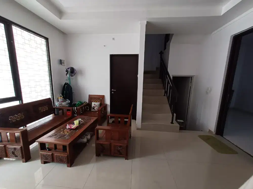 Dijual cepat rumah tanpa perantara Emerald Residence