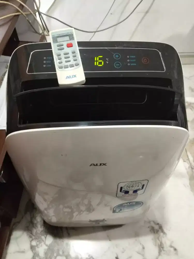 AUX AC Portable LR 1PK 09A4-LR1 Kondisi Perfect
DINGIN LENGKAP REMOTE