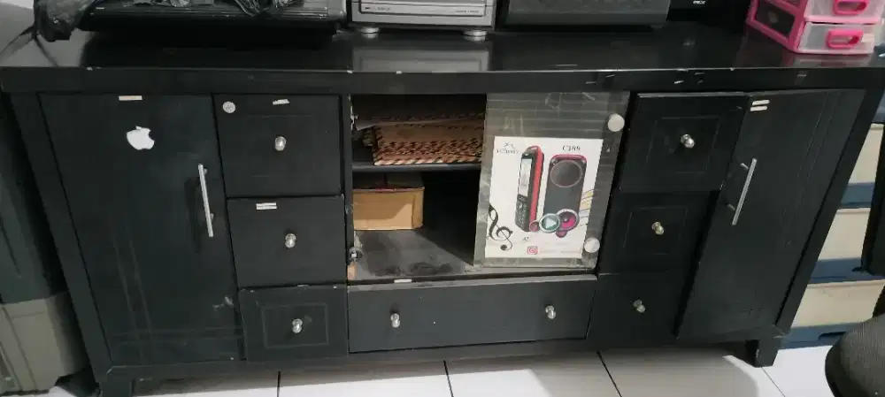 Lemari tv ukuran 160cm*50cm*75cm