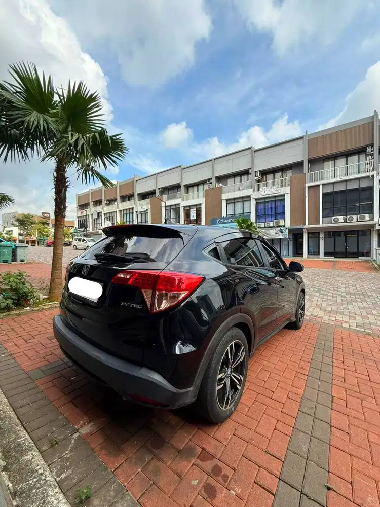Honda Hr-v Hitam (2015)