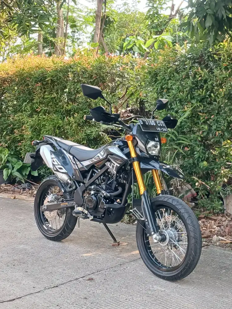 KM 1rb Kawasaki Dtracker 150 SE tahun 2021