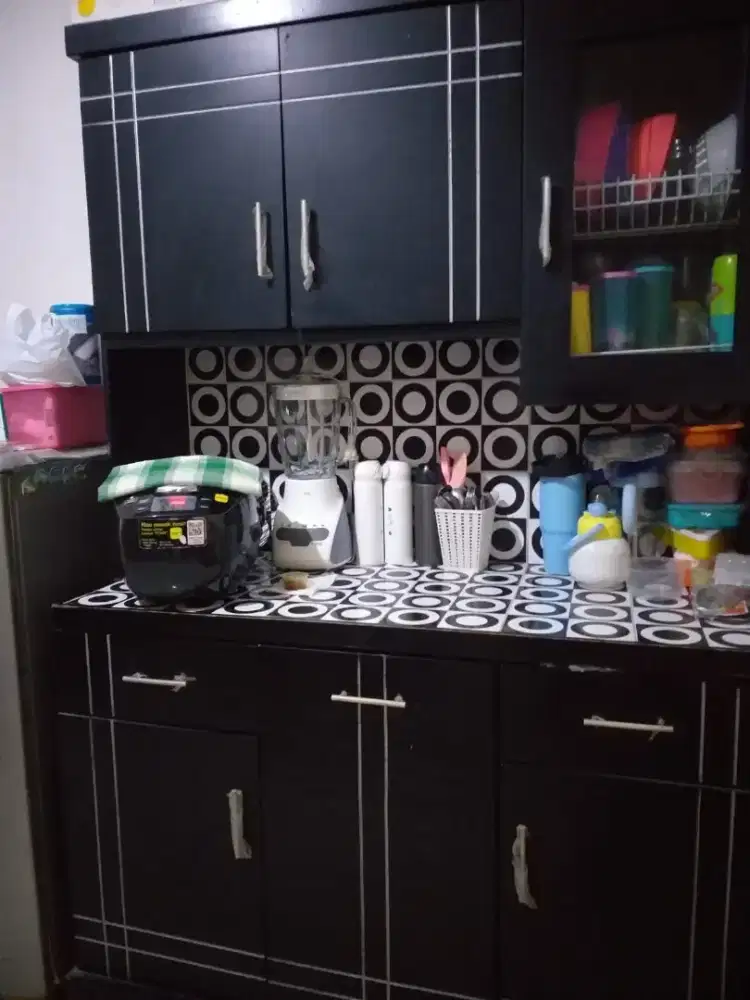 Jual lemari dapur kondisi masih bagus