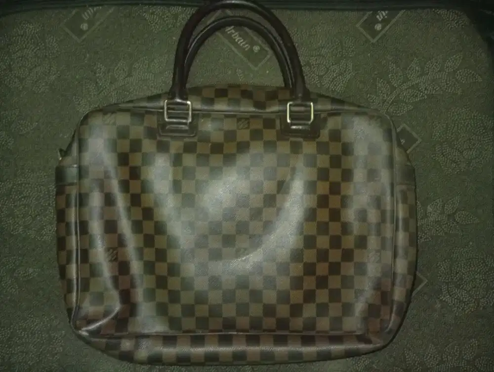 Tas LV Premium Kondisi Terawat