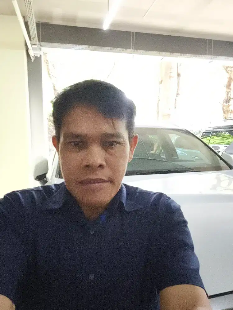 Sedang mencari pekerjaan sebagai sopir pribadi