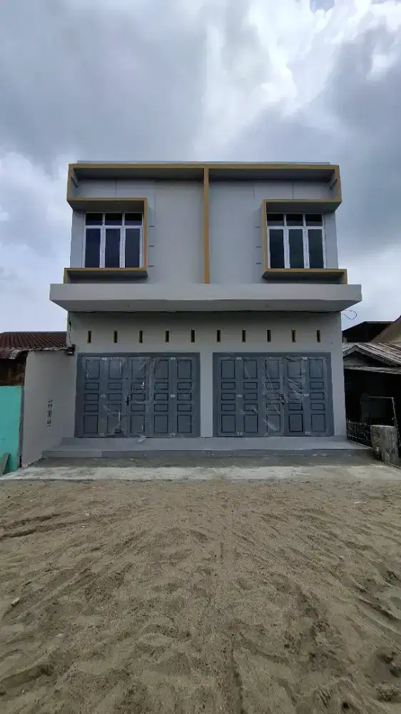 Disewakan Ruko 2 Pintu Uk. 4x15,5, 2 Lantai. SHM, hub. /087758954373