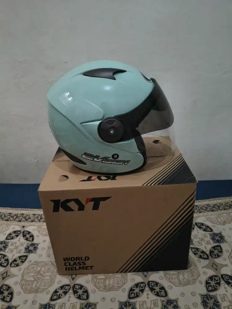 Jual helm KYT 2 vision