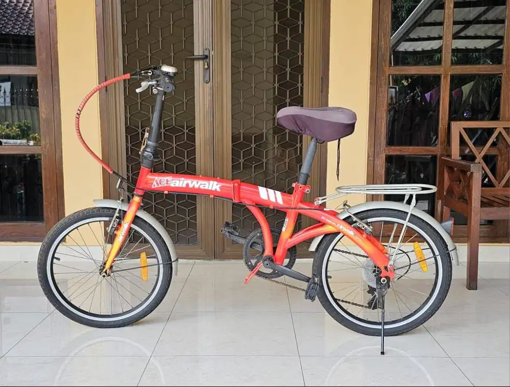 Sepeda lipat Ace Airwalk