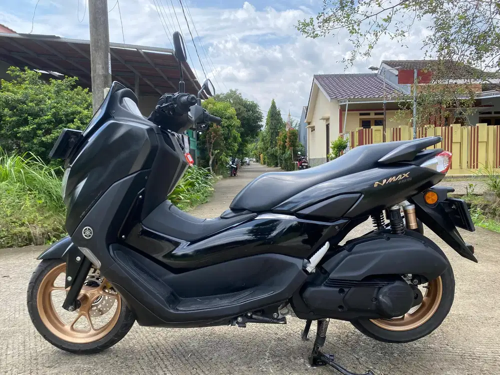 58@:DP:500RB B DEPOK NEW NMAX155NON ABS HITAM