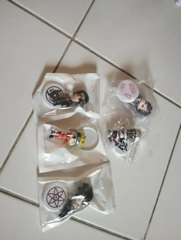 Action figure mini naruto